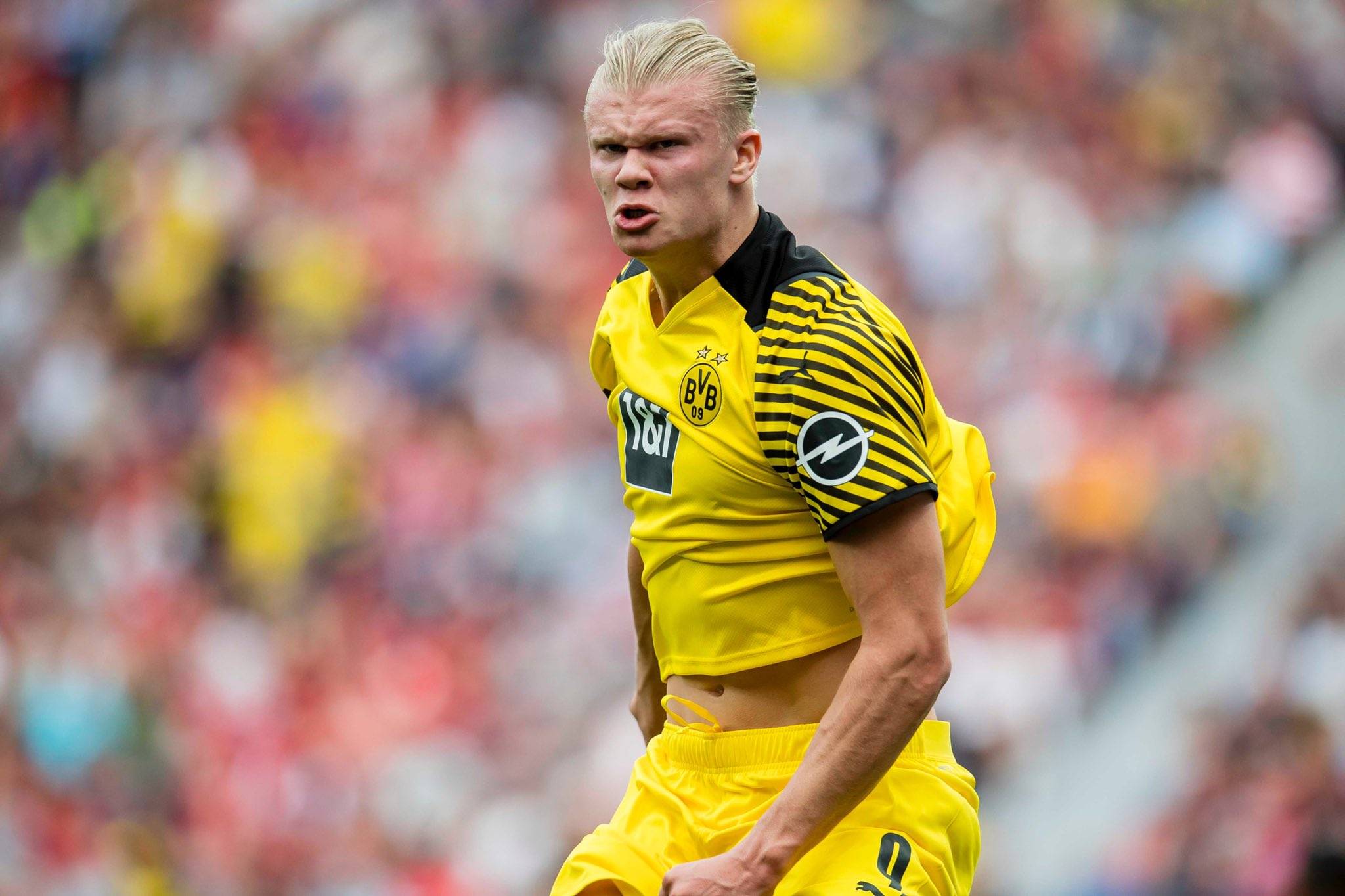 邮报：曼联计划明年夏天在北欧与雷克瑟姆进行季前友谊赛（邮报：曼联拟于明夏赴北欧与雷克瑟姆上演季前热身赛）