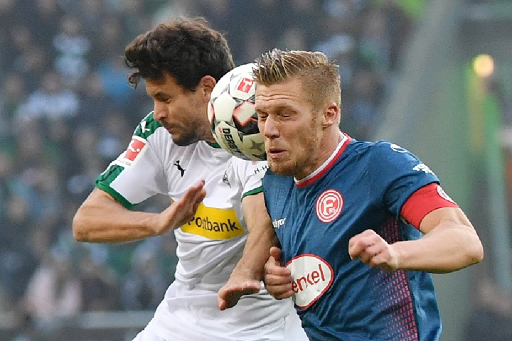 意媒：齐米卡斯无法说服加斯佩里尼，罗马找寻其他左后卫人选（意媒：齐米卡斯未获加斯佩里尼认可，罗马转寻左后卫新目标）