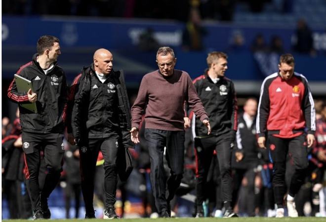 信使报：国米、纽卡、维拉和桑德兰关注贡多齐的情况（《信使报》：国米、纽卡、维拉与桑德兰密切关注贡多齐动向）