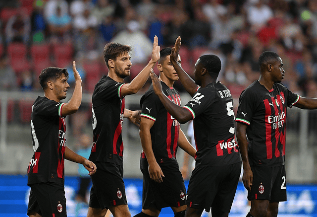 全市场：罗马和那不勒斯最近都询问了引进基耶萨的可能（全市场：罗马与那不勒斯近来已打听引进基耶萨的可行性）