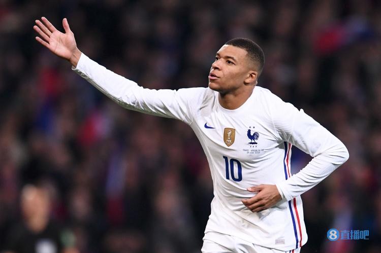 世界杯官方票价最高达6.12万 球迷叫苦连天FIFA收入暴涨（世界杯官方票价高达6.12万，球迷怨声载道，FIFA收入猛增）